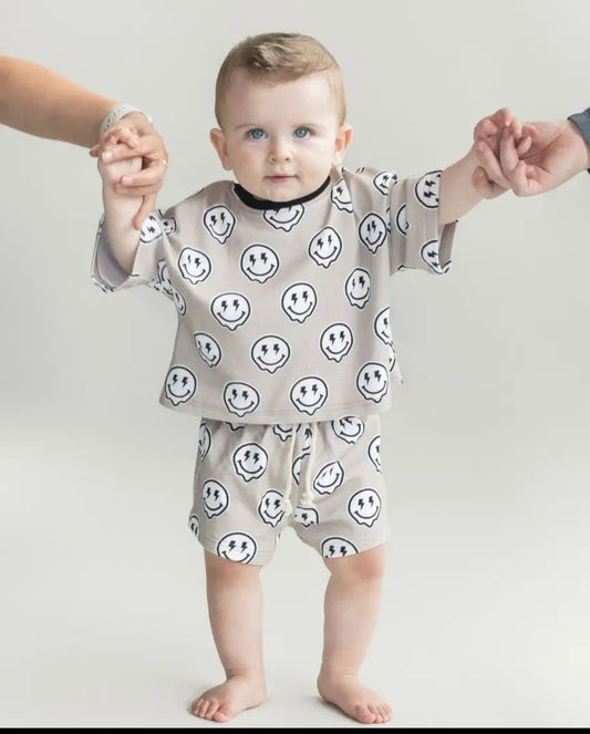 Beige Smiley & Lightning Bolt Kids  Set/Boys two piece sets